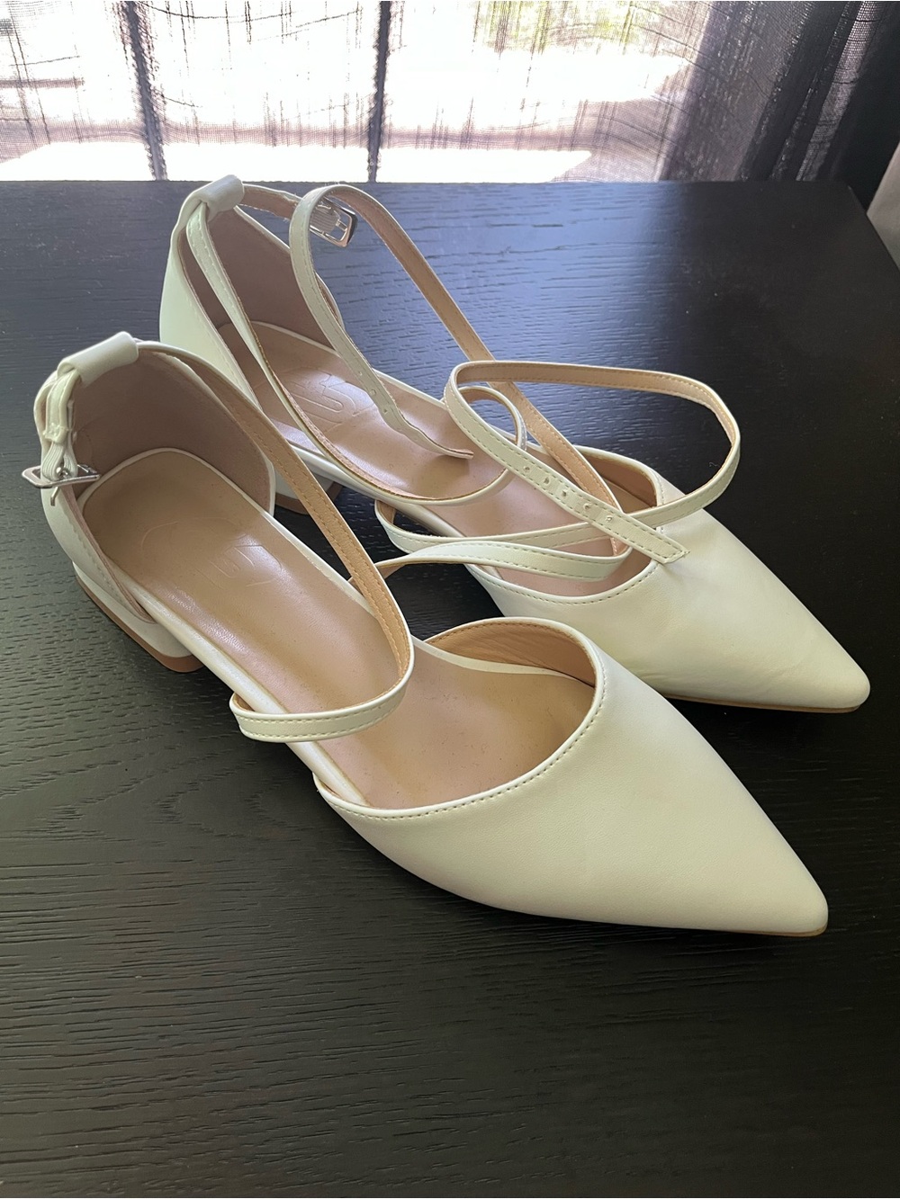Women’s Pointed Toe Strappy Flats - Cream